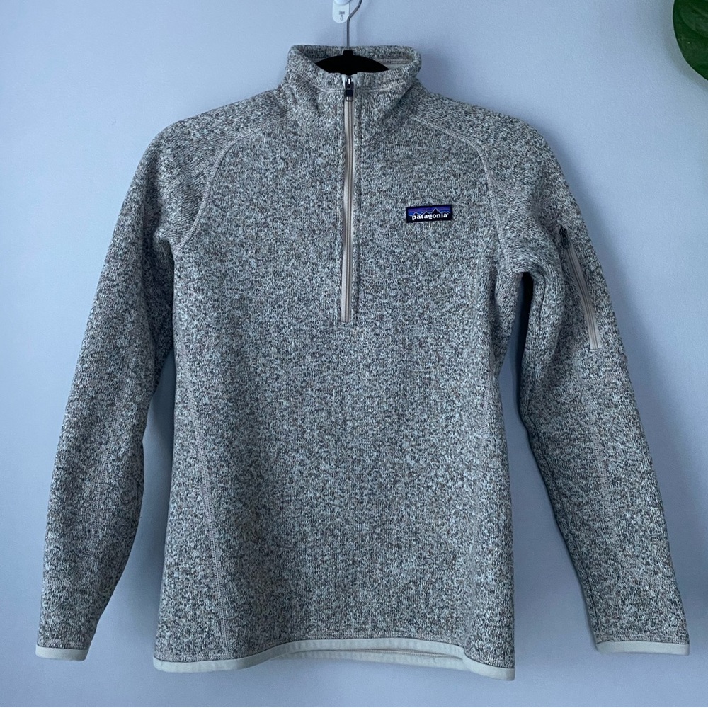 NWOT Women’s Beige and Grey Quarter Zip Pullover